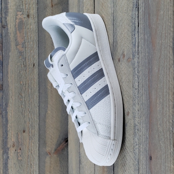 adidas Superstar Originals Men's Retro Shoes Sneakers White Tint Silver Metallic - Picture 3 of 9